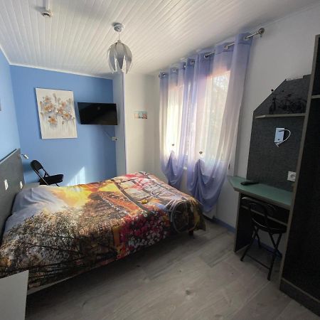 Hotel Le Bambi Baume-les-Dames Eksteriør bilde