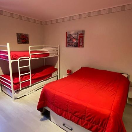 Hotel Le Bambi Baume-les-Dames Eksteriør bilde